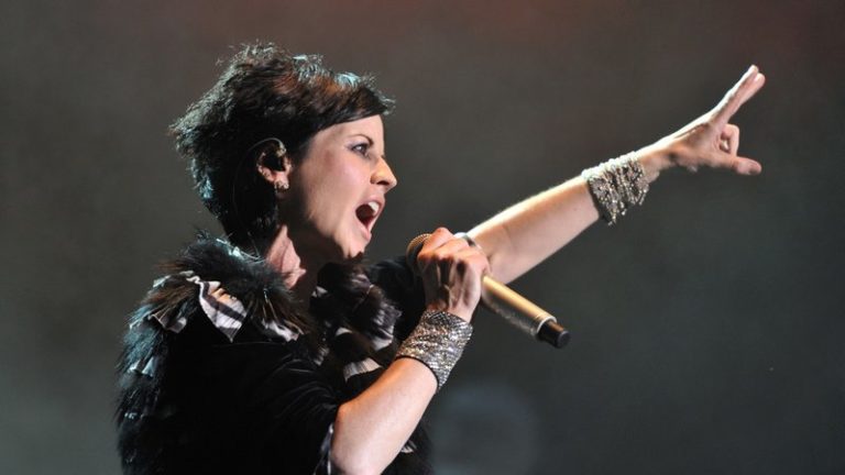 Fallece la cantante Dolores O’ Riordan vocalista de The Cranberries