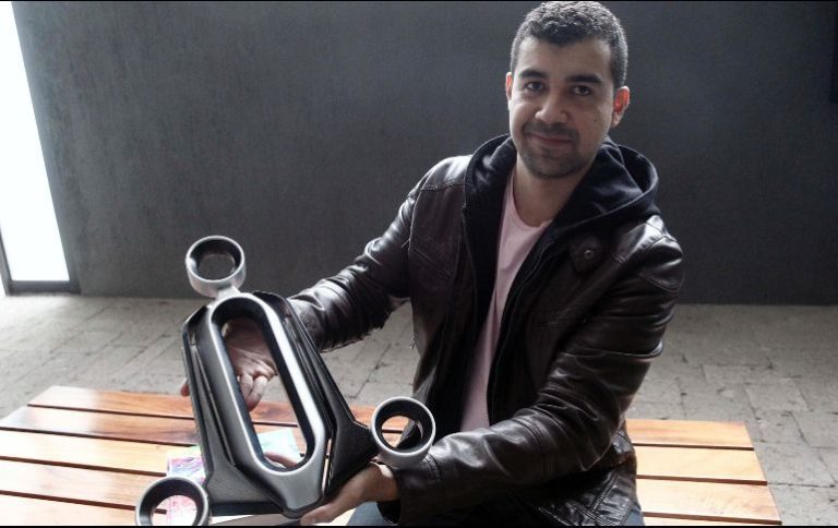 Joven mexicano diseña un dron sin hélices