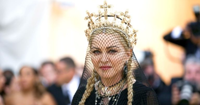 Se  retrasa el lanzamiento del nuevo álbum de Madonna