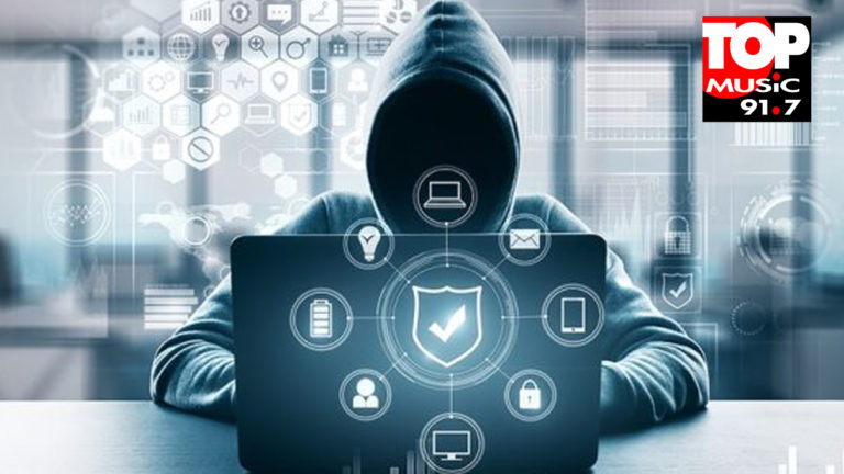 ¿Por qué sí debes cubrir la cámara web en Home Office?